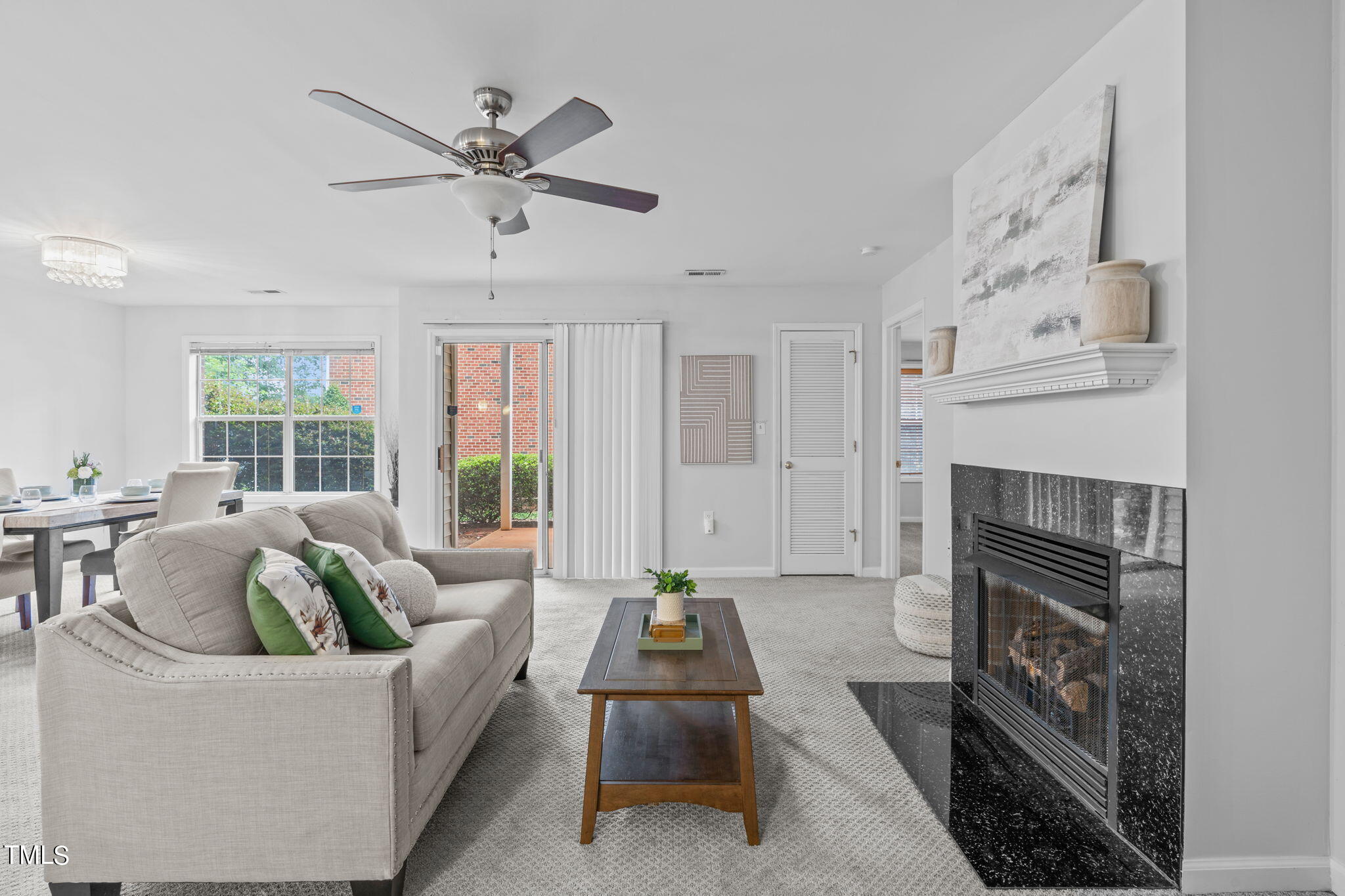 1112 Renshaw Court