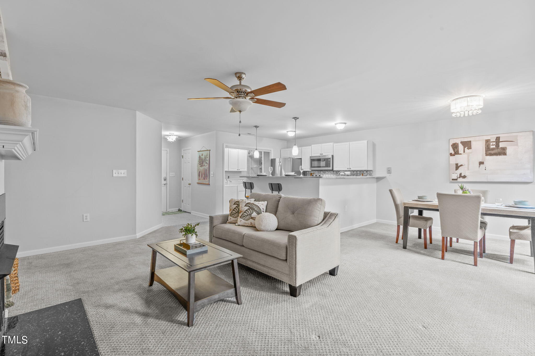 1112 Renshaw Court