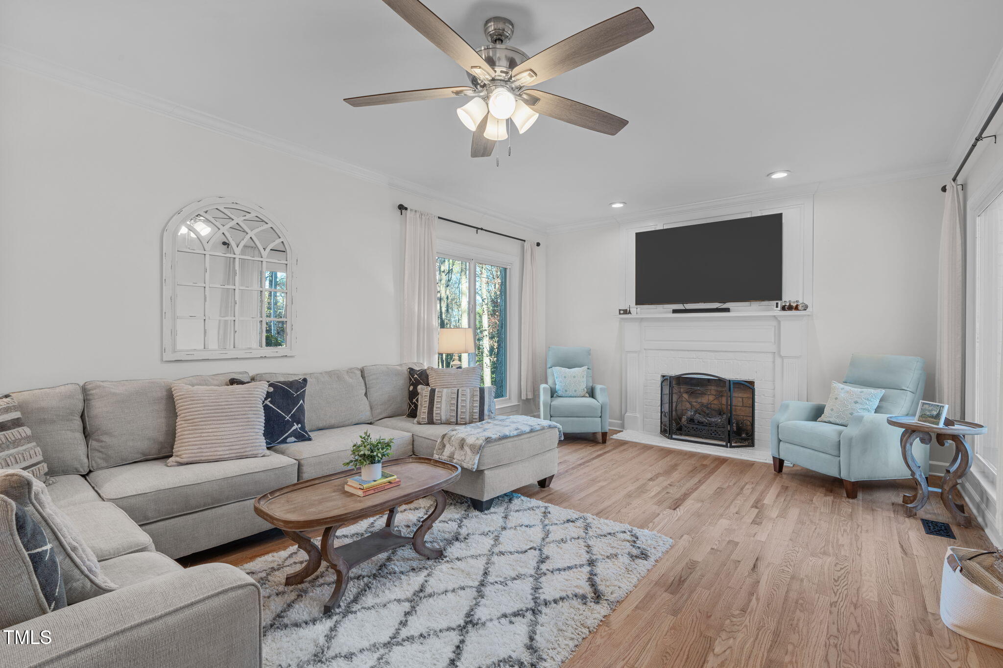 5225 Lake Edge Drive