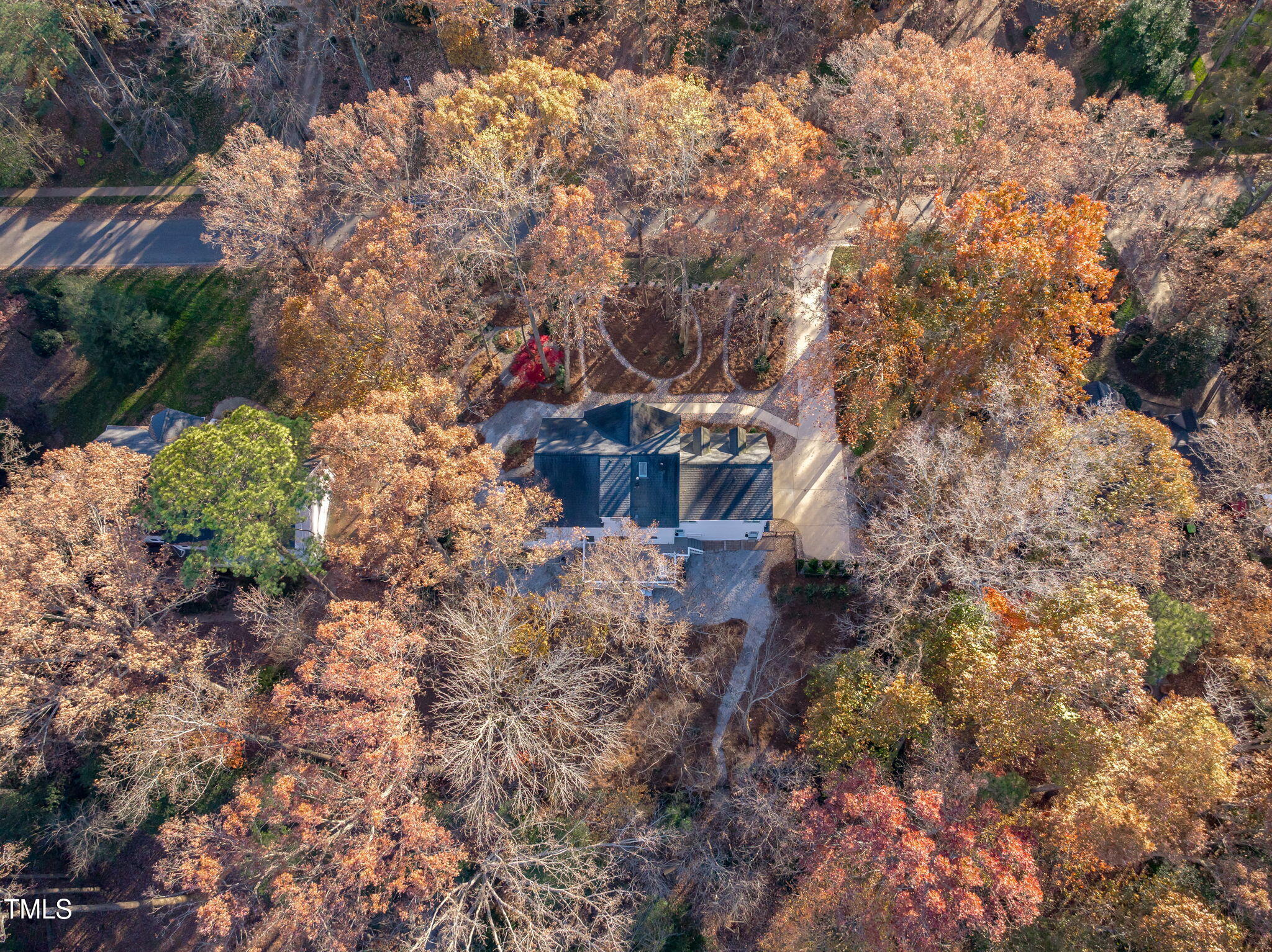 5225 Lake Edge Drive
