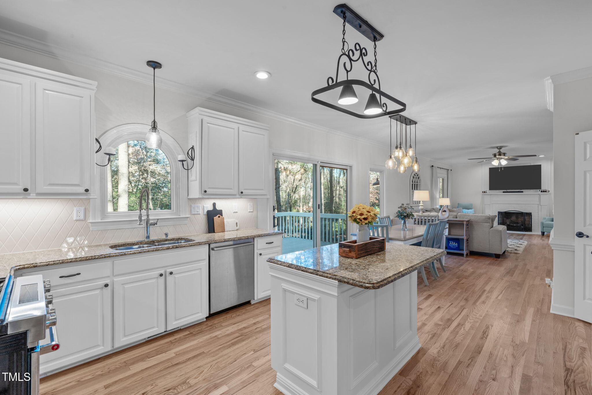 5225 Lake Edge Drive