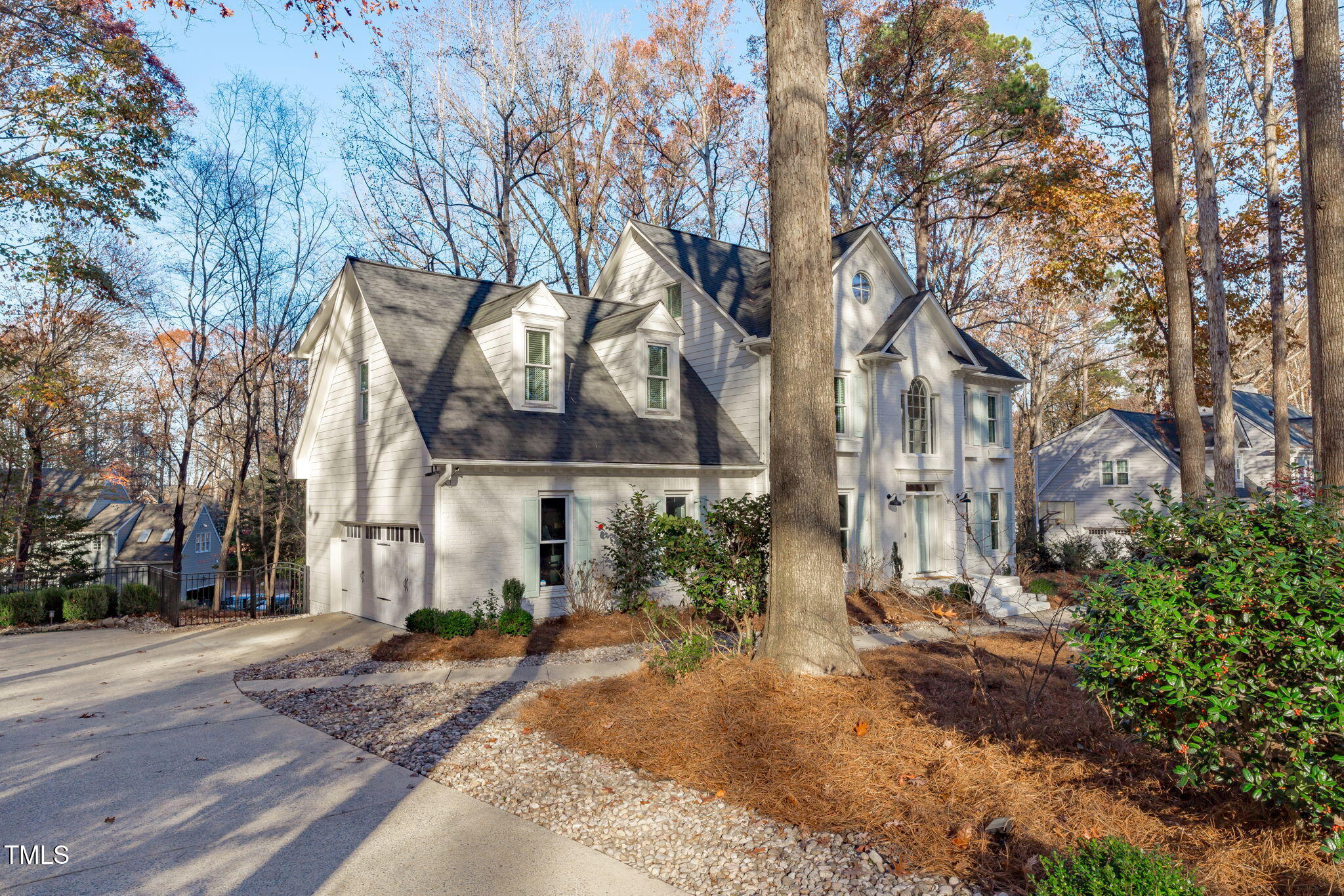 5225 Lake Edge Drive