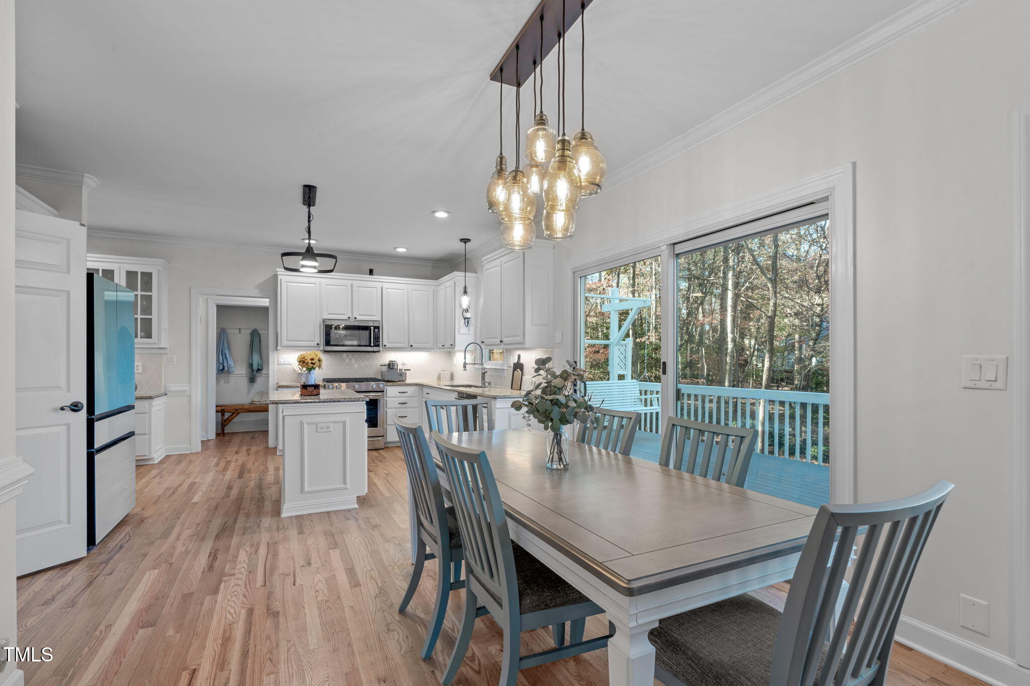 5225 Lake Edge Drive