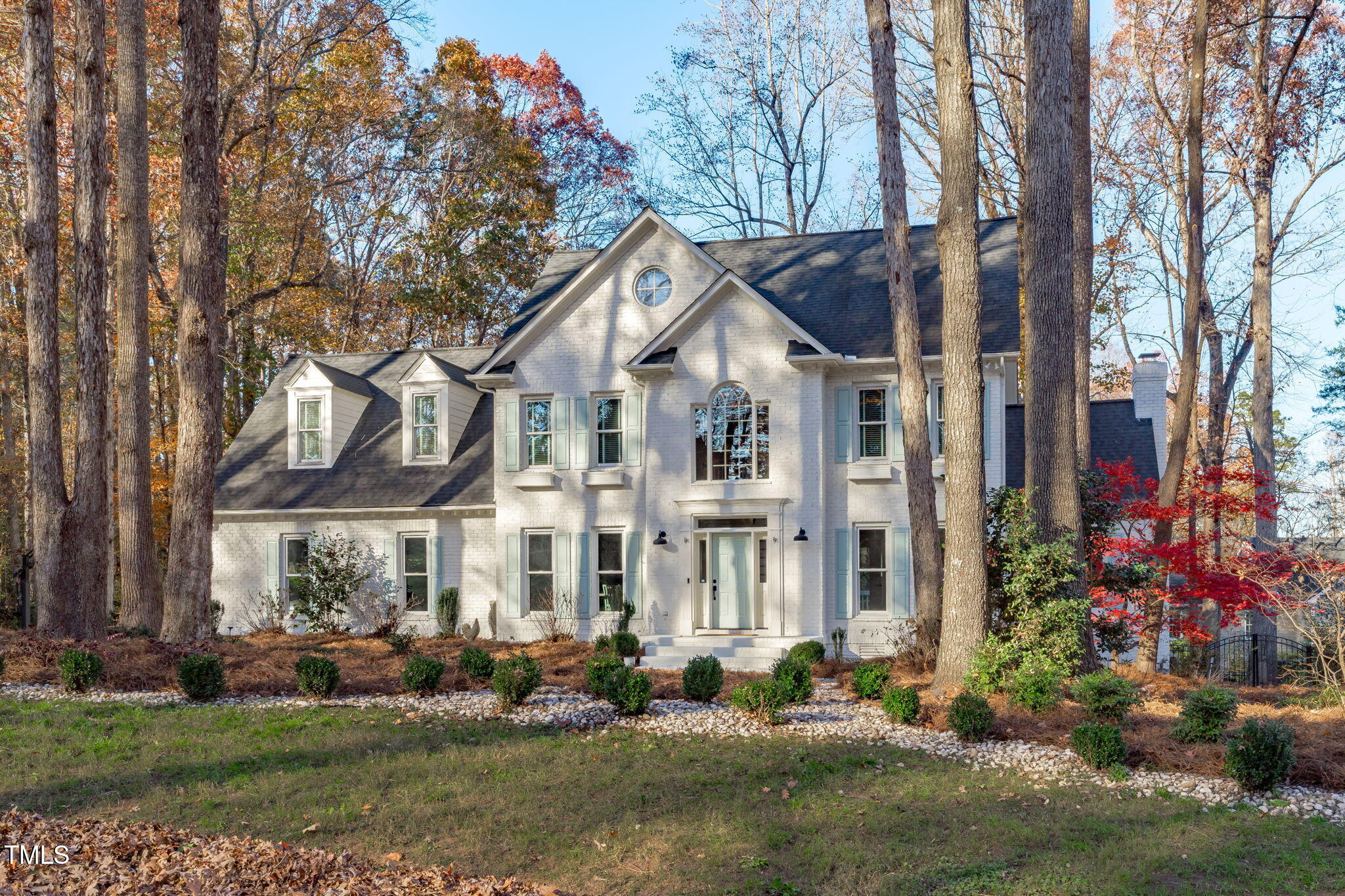 5225 Lake Edge Drive