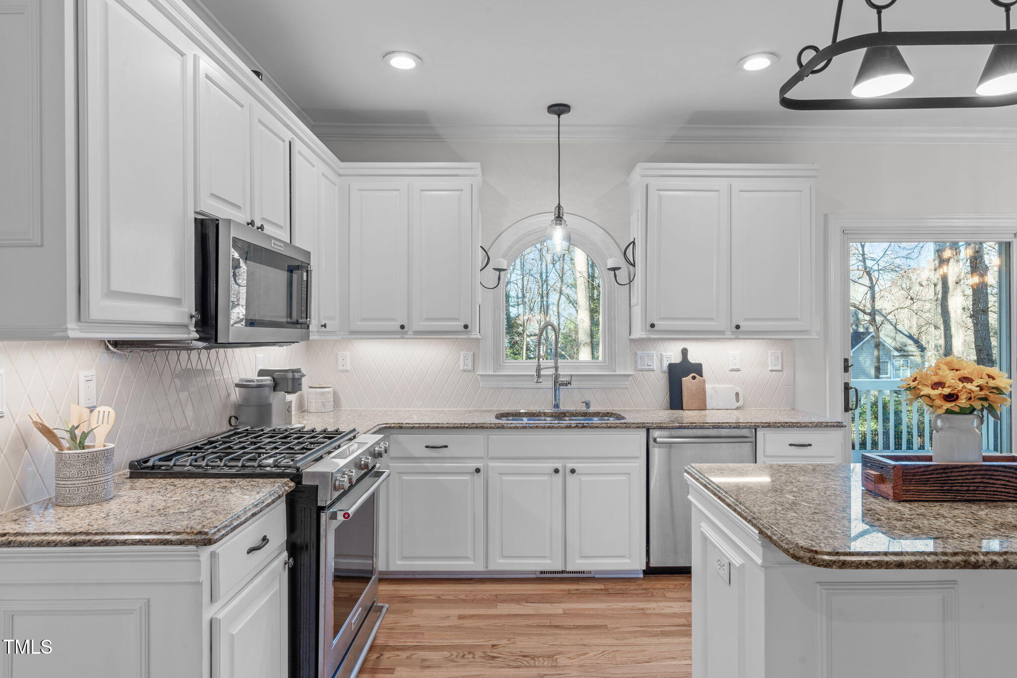 5225 Lake Edge Drive
