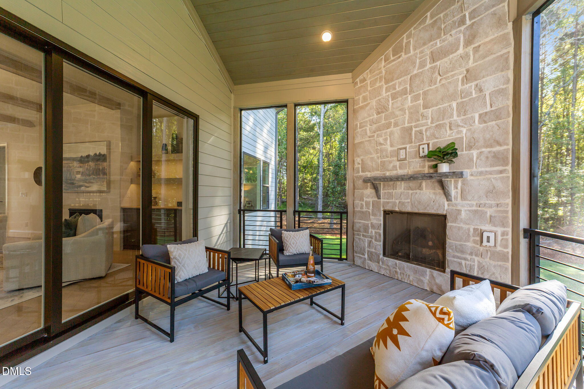 1236 Perry Bluff Drive
