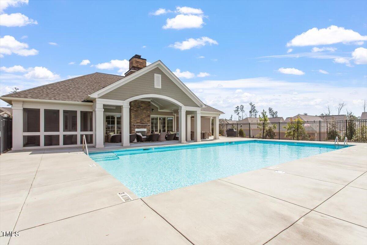 228 Ellisview Drive