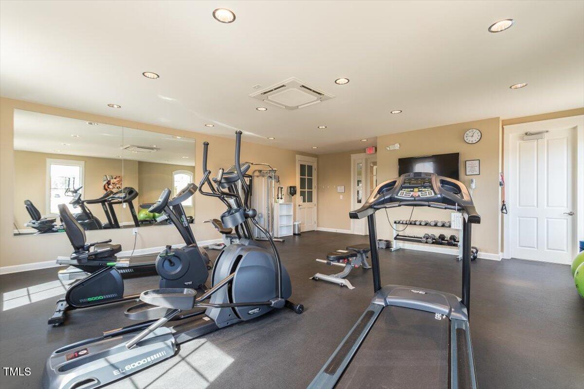 228 Ellisview Drive