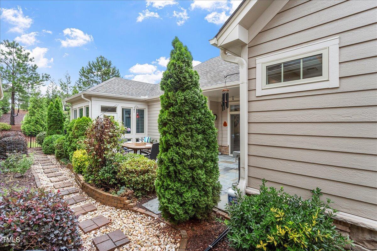 228 Ellisview Drive
