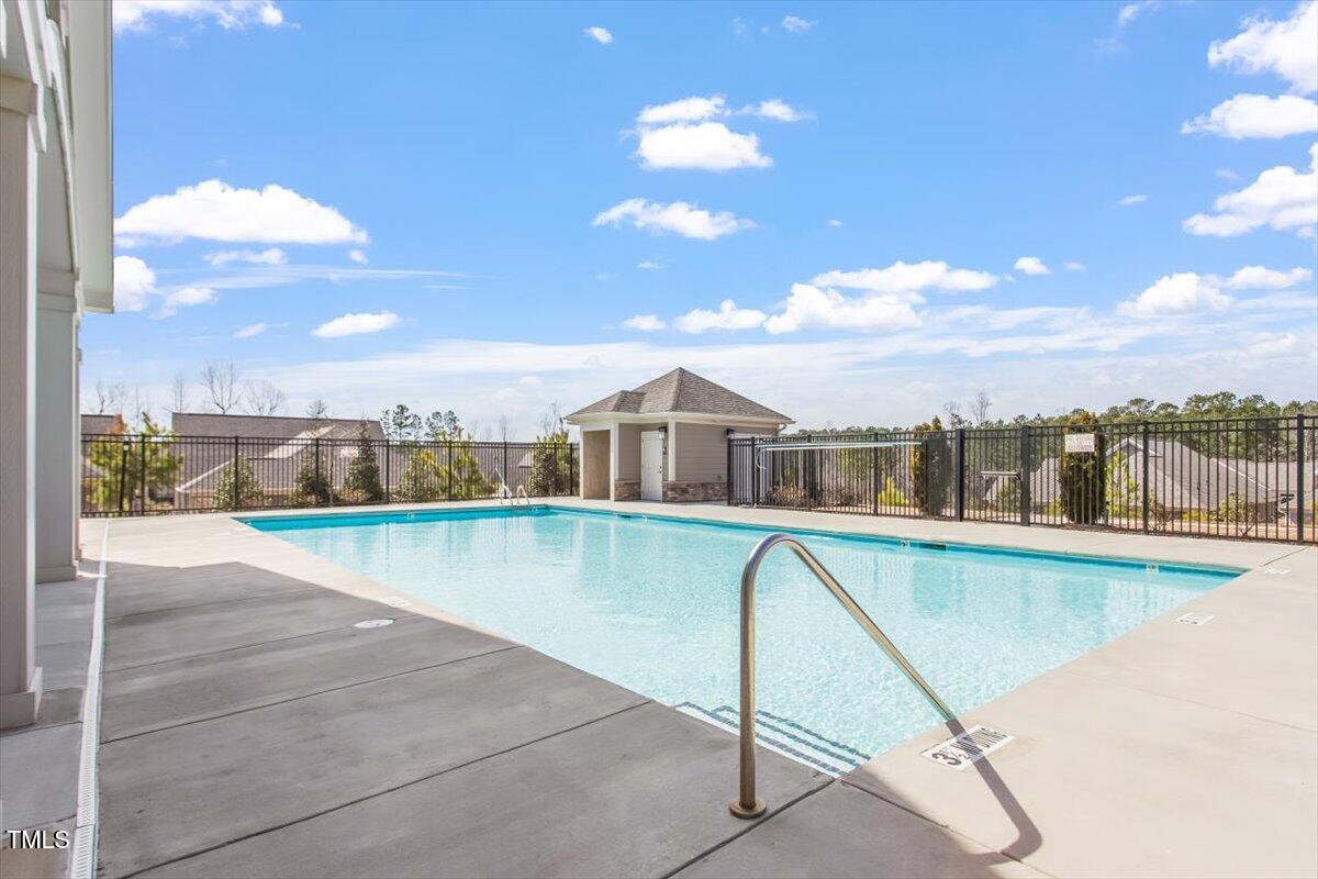 228 Ellisview Drive
