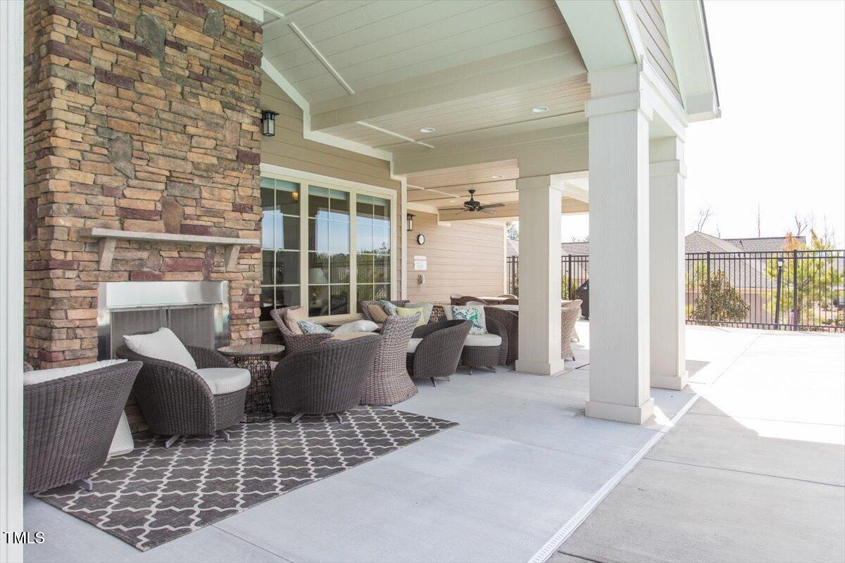 228 Ellisview Drive