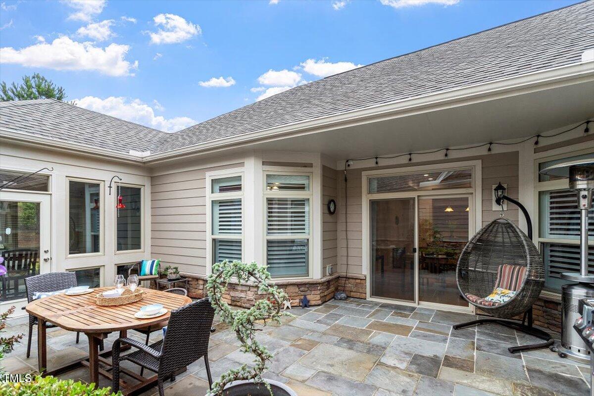 228 Ellisview Drive