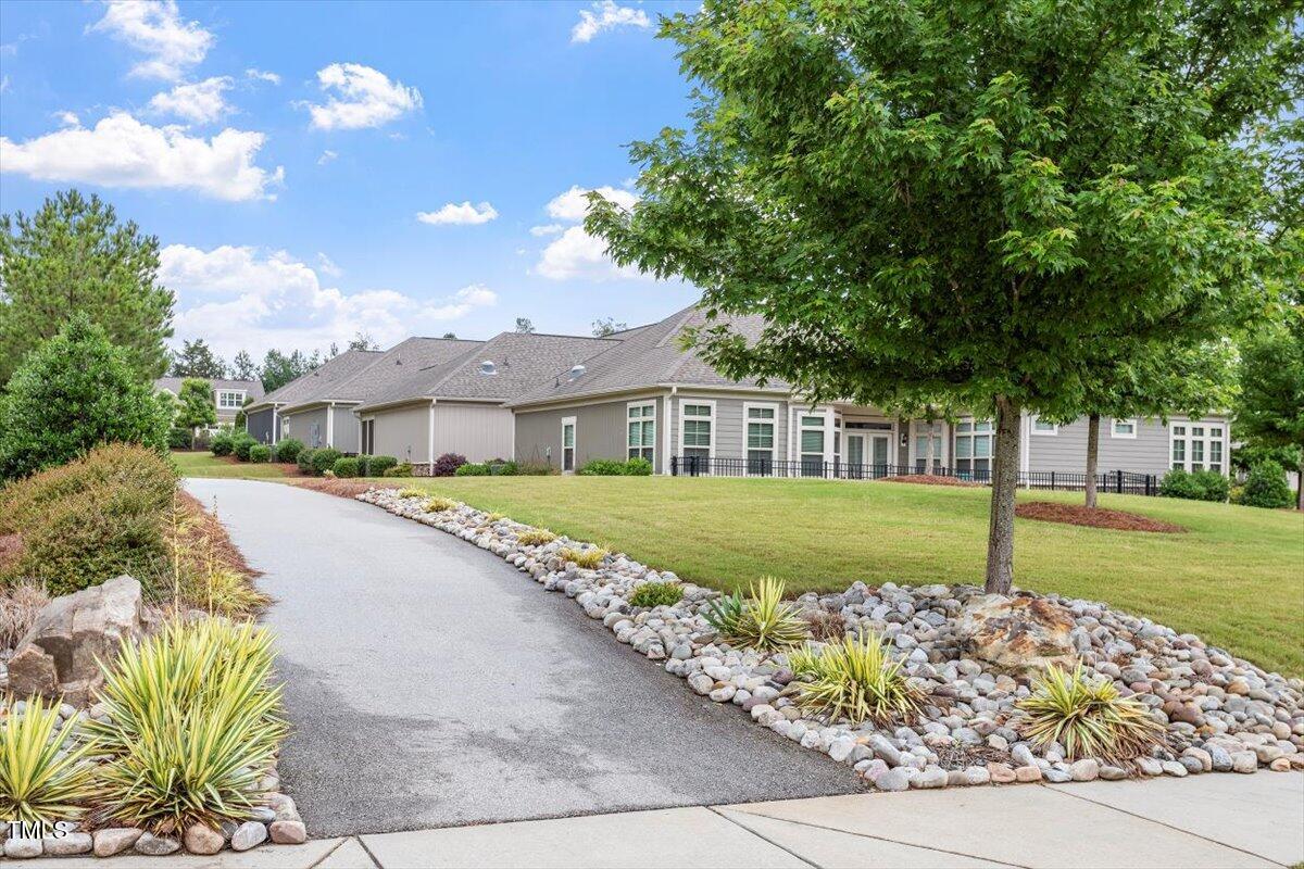 228 Ellisview Drive
