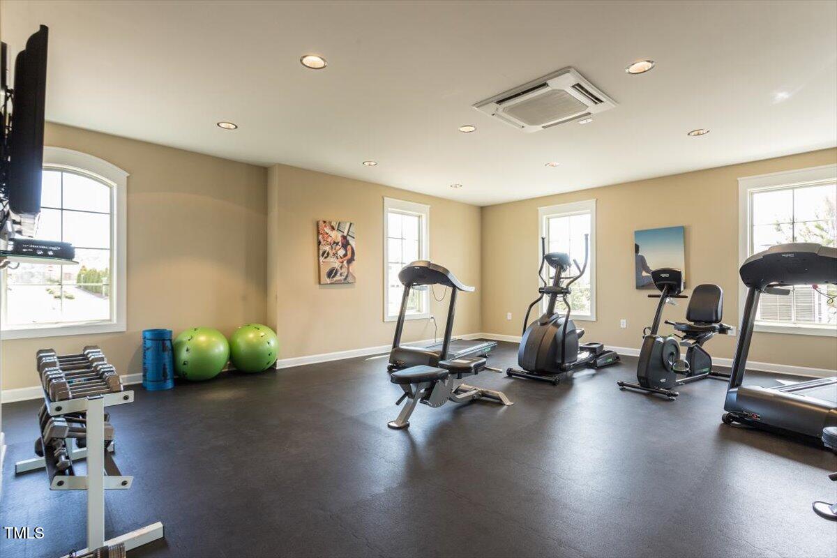 228 Ellisview Drive