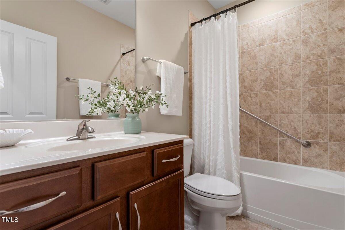 228 Ellisview Drive