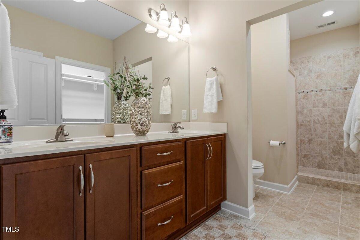 228 Ellisview Drive