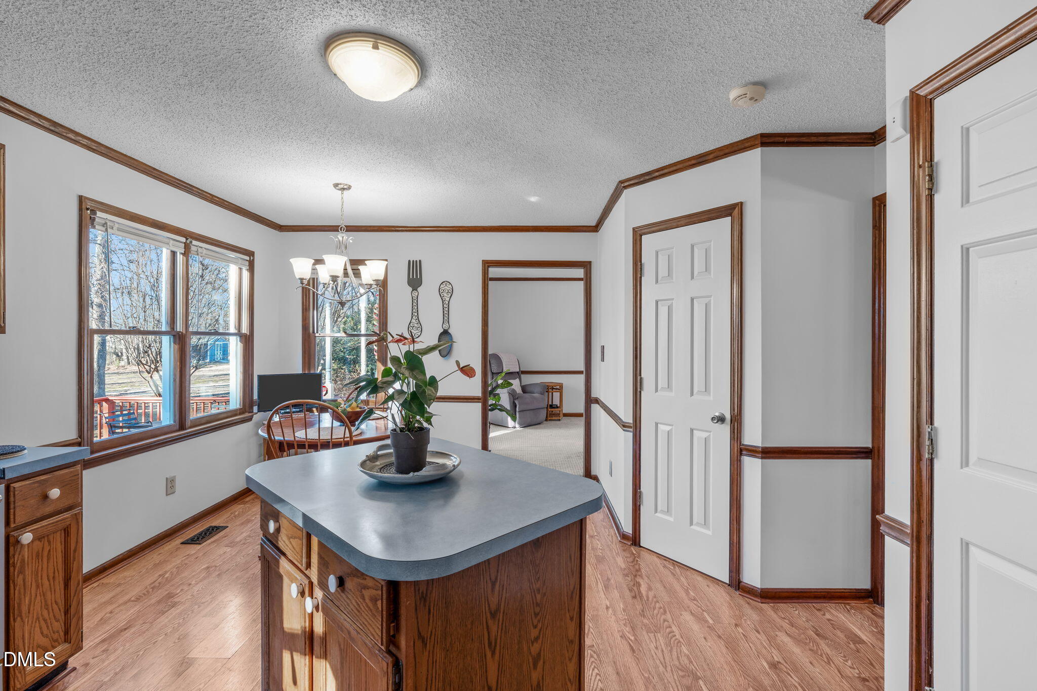 2044 Queen Charlotte Place