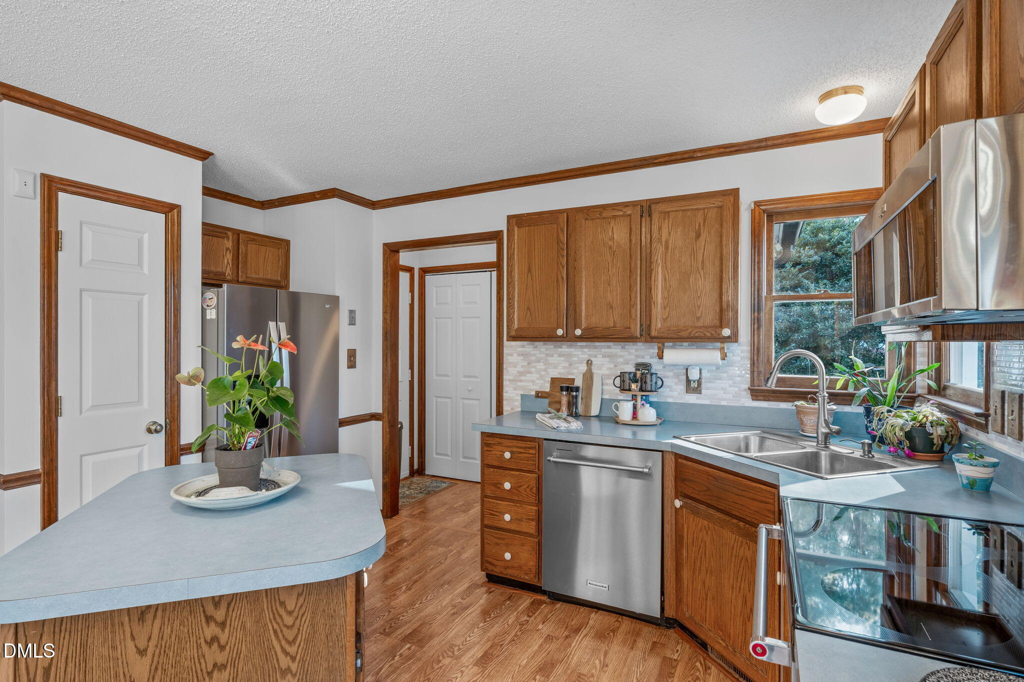 2044 Queen Charlotte Place