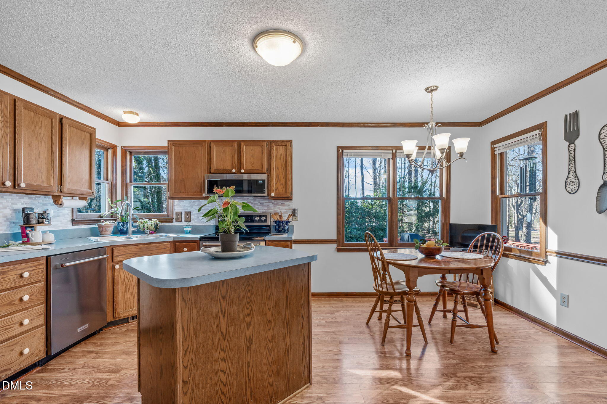 2044 Queen Charlotte Place