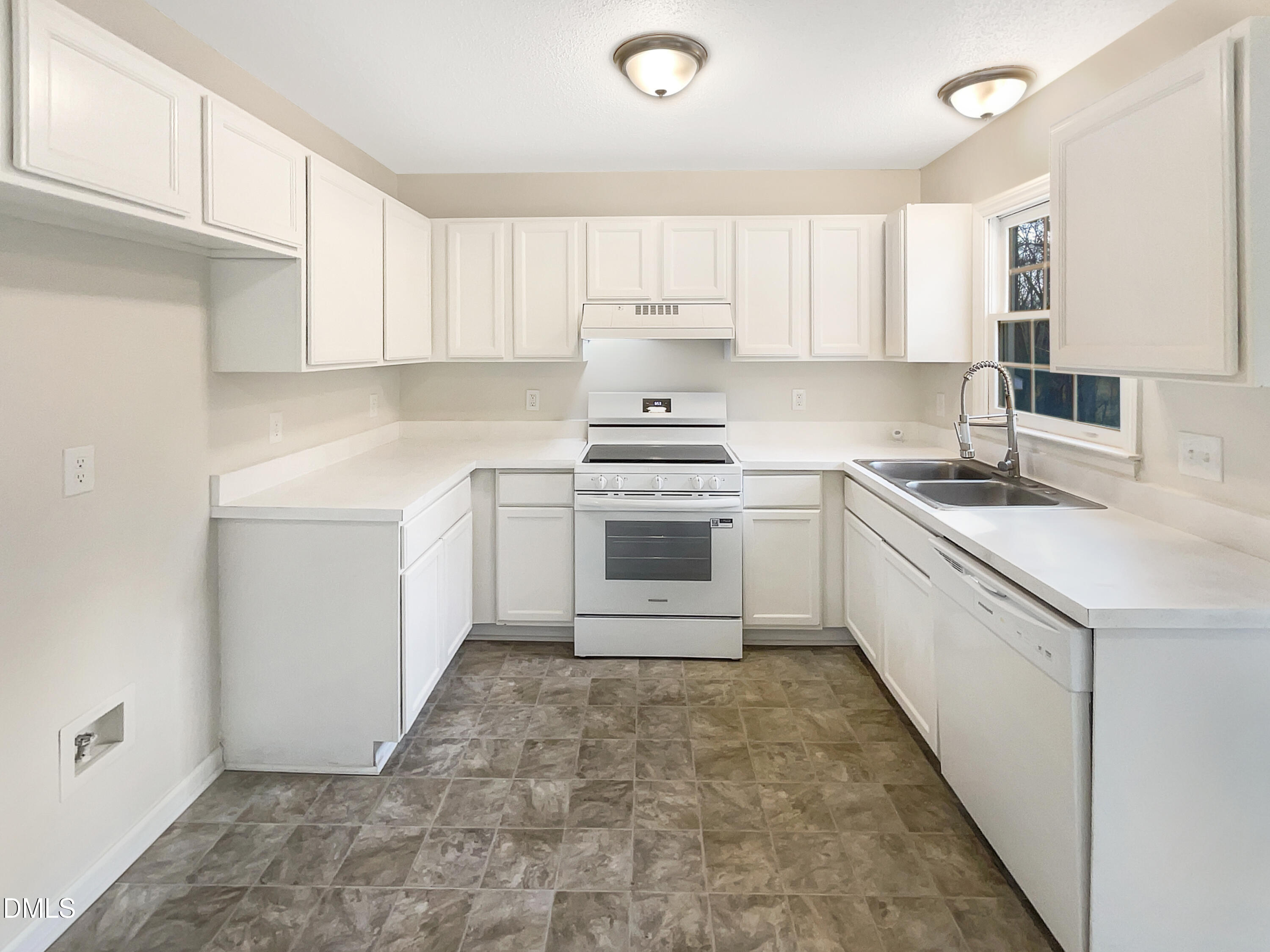 1440 Amber Acres Lane