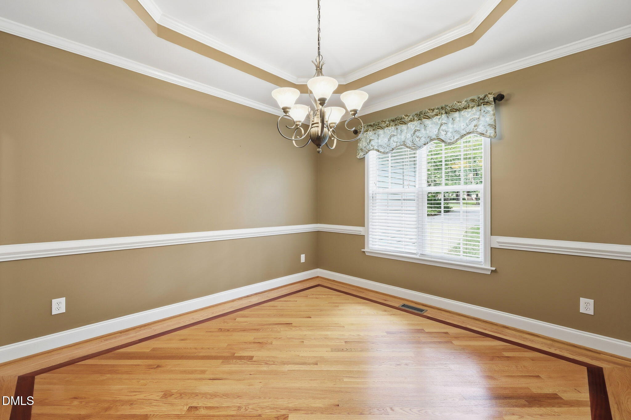 99 Athol Court