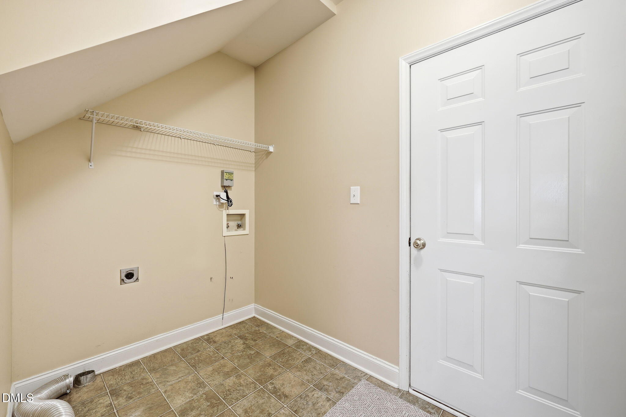 99 Athol Court