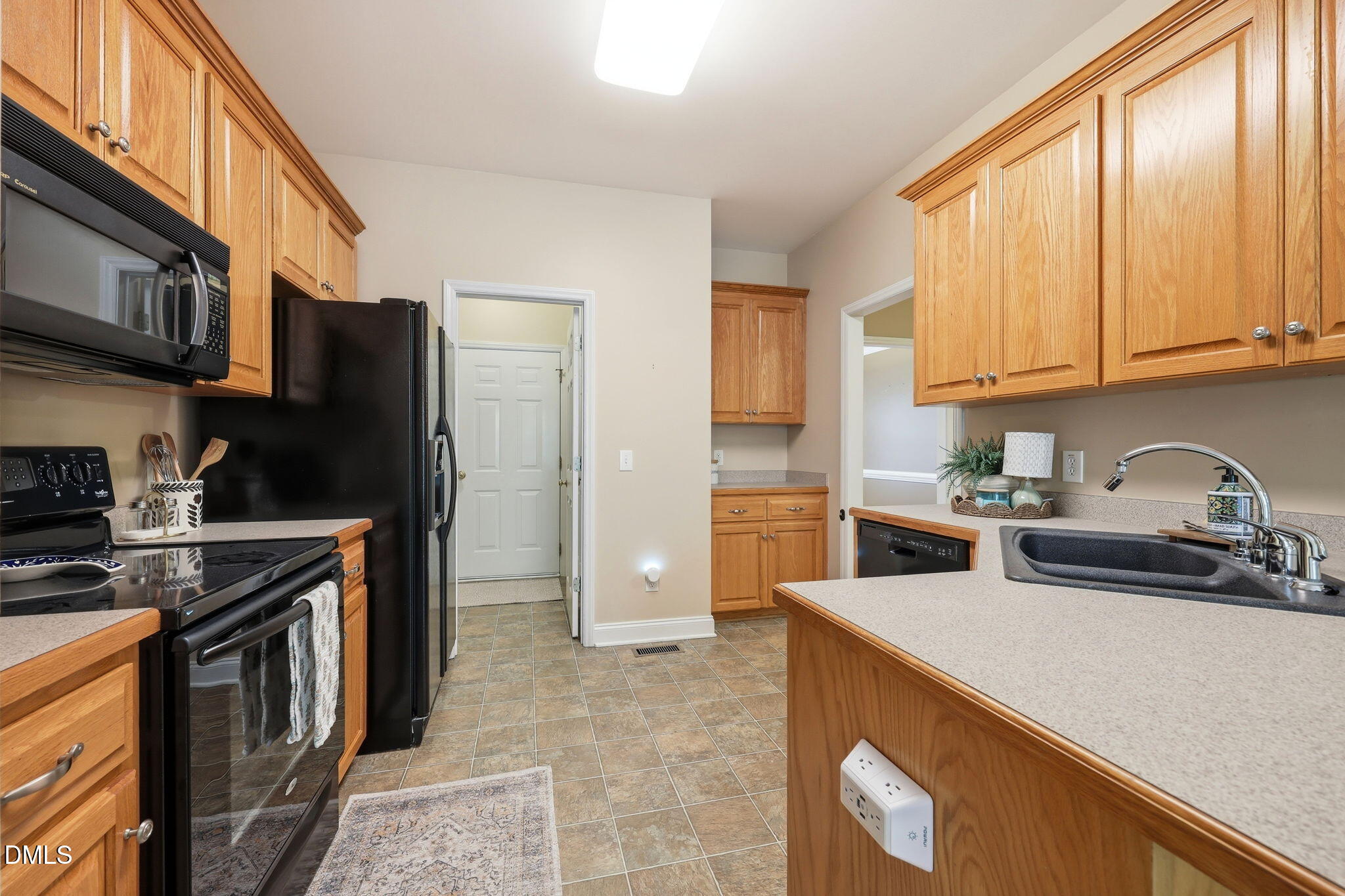 99 Athol Court