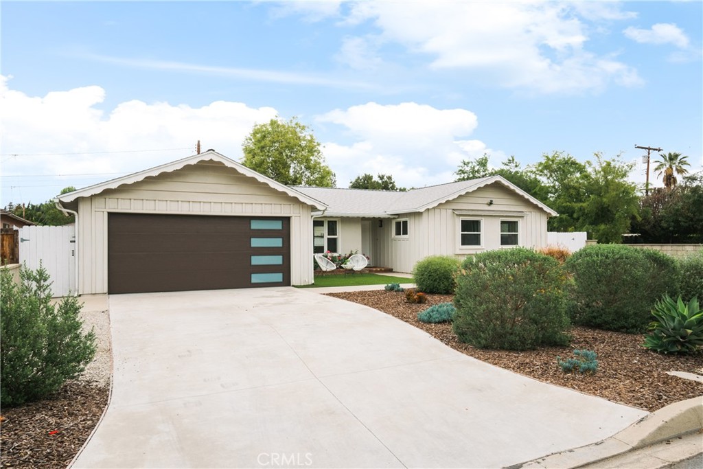 165 W Palm Drive