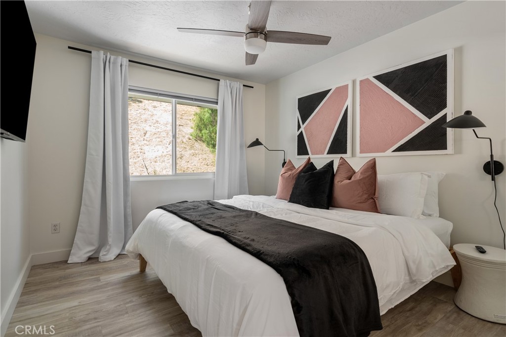 23413 Oxnard Street