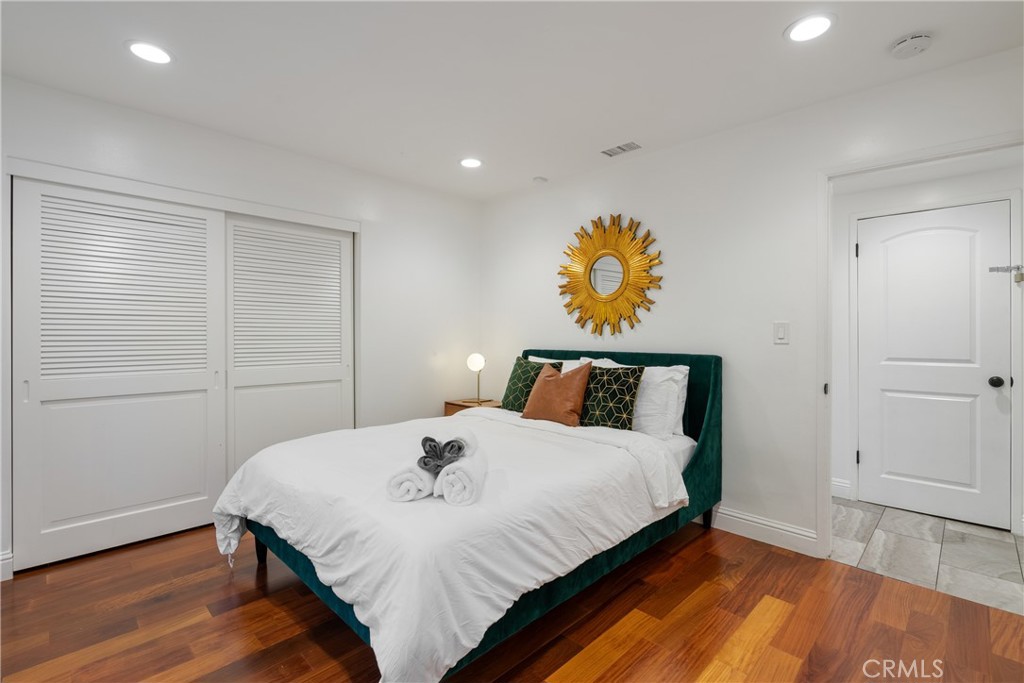 5544 Greenleaf