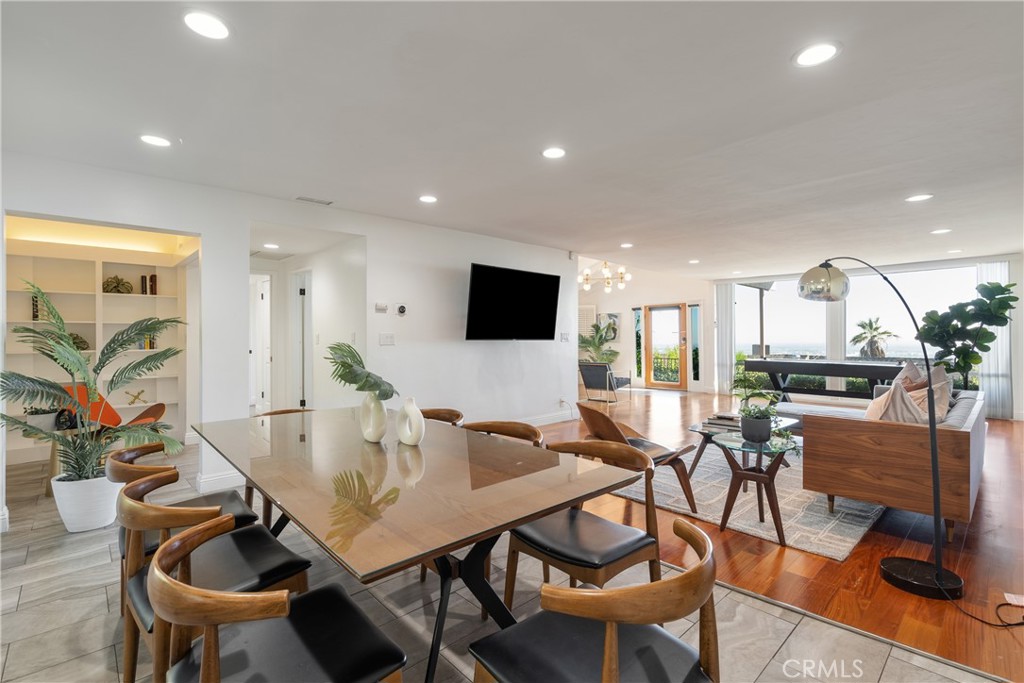 5544 Greenleaf