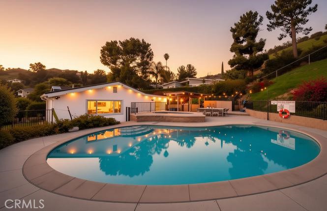 5544 Greenleaf