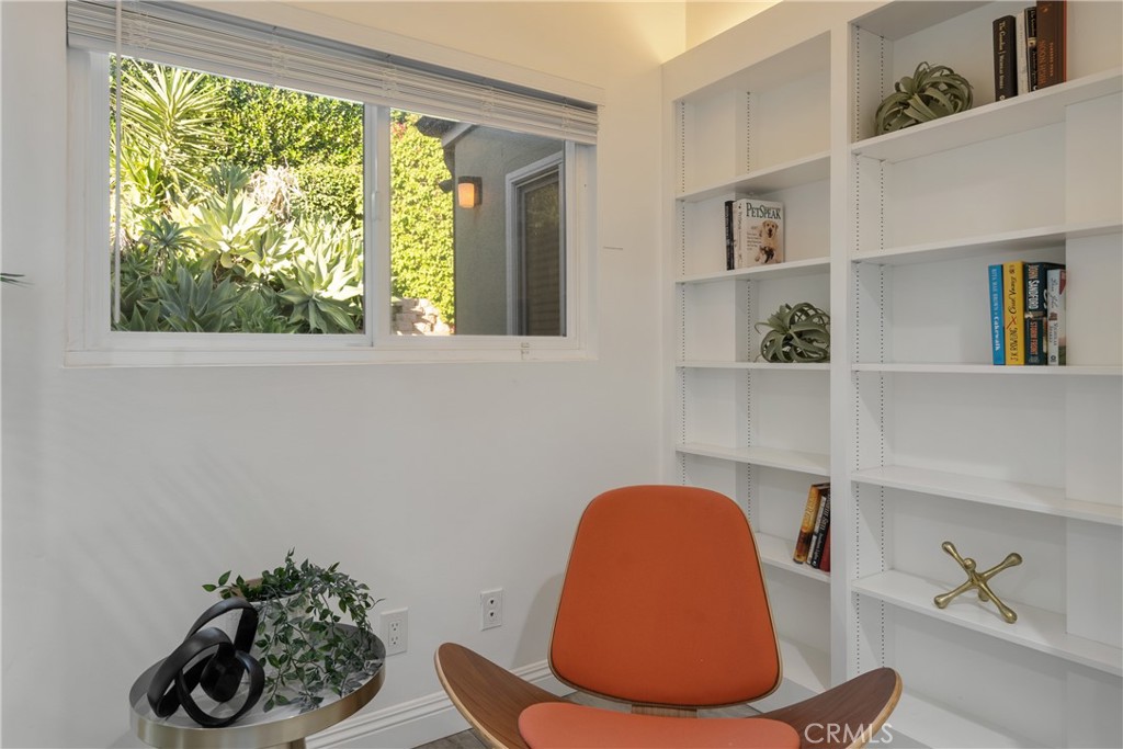 5544 Greenleaf