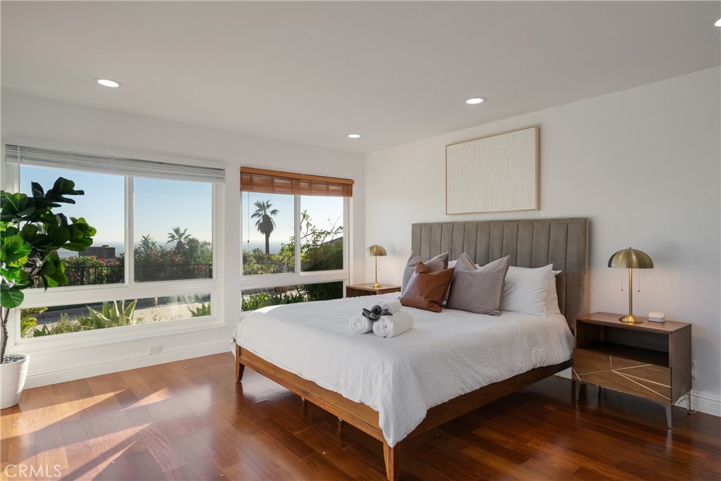 5544 Greenleaf