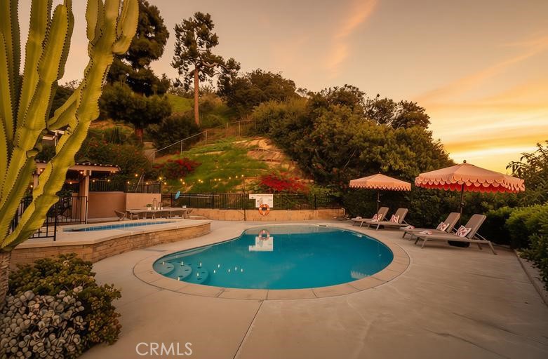 5544 Greenleaf