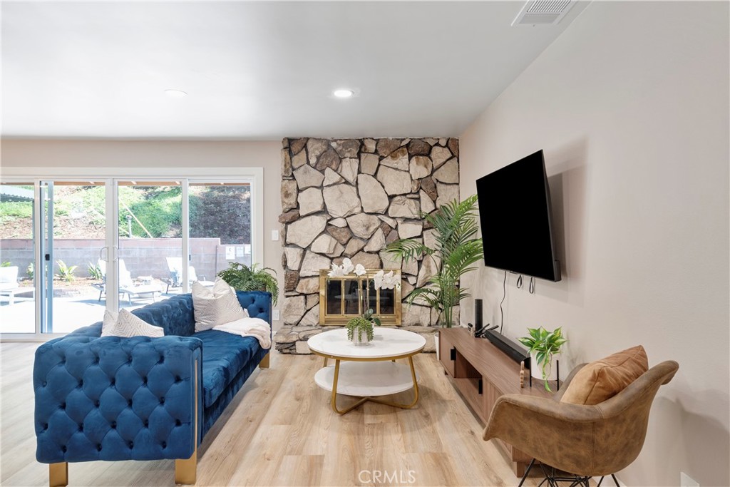 2802 Via San Delarro