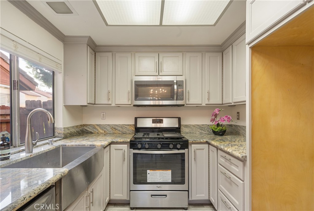 649 E Merion