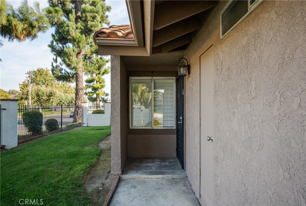 649 E Merion