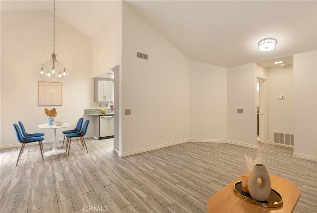 649 E Merion