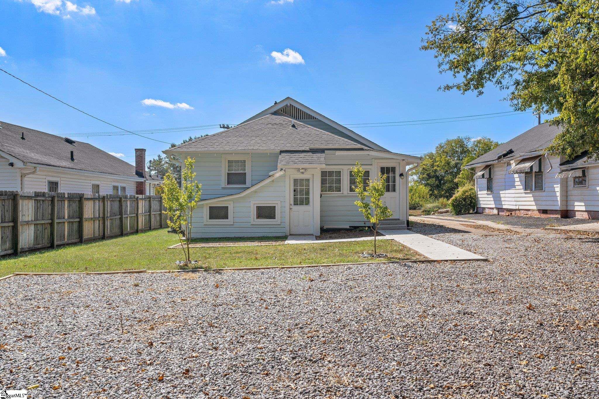 1160 Pendleton Street