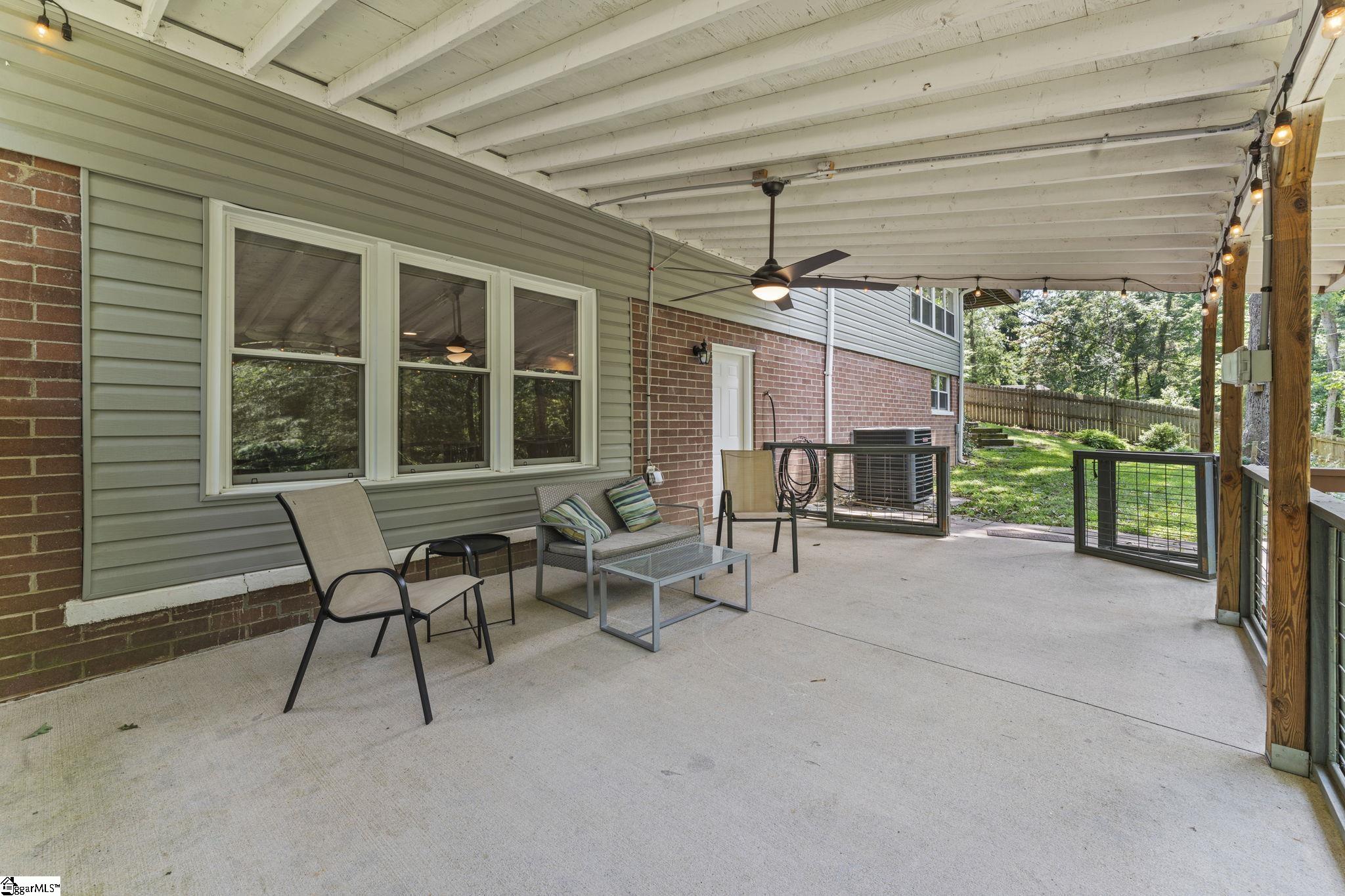 119 W Victoria Road