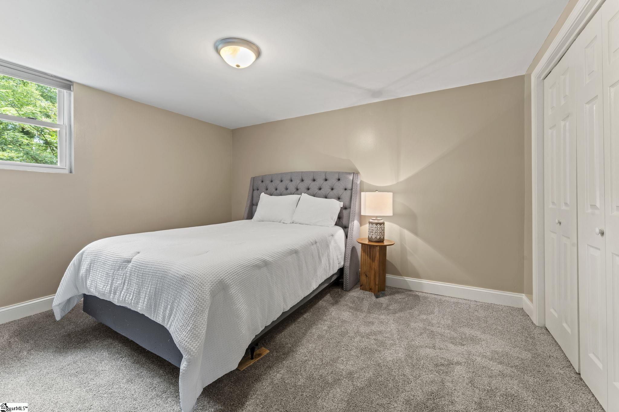 119 W Victoria Road