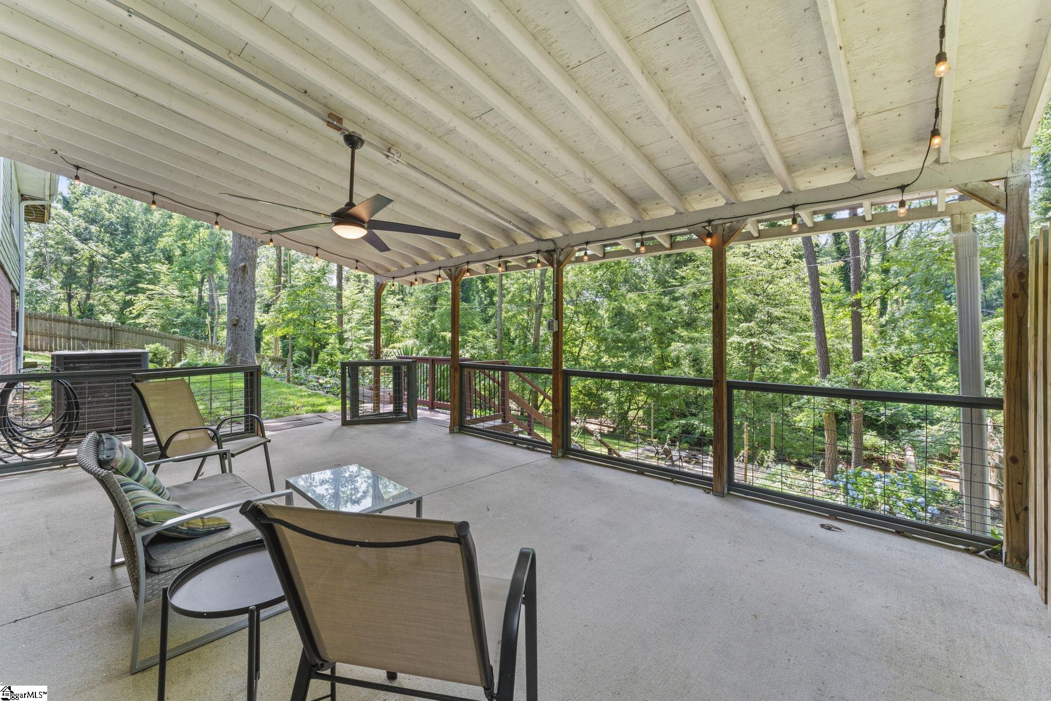 119 W Victoria Road
