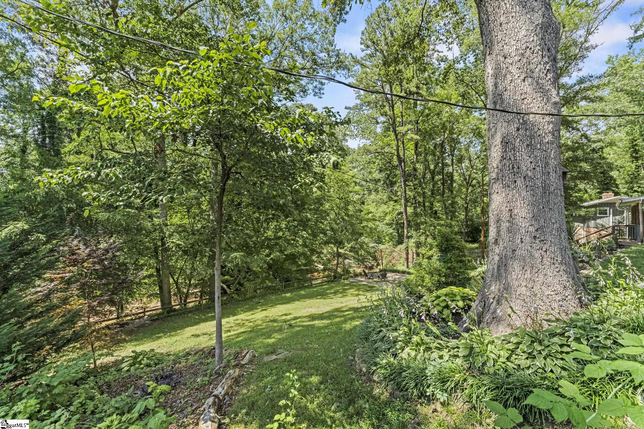 119 W Victoria Road