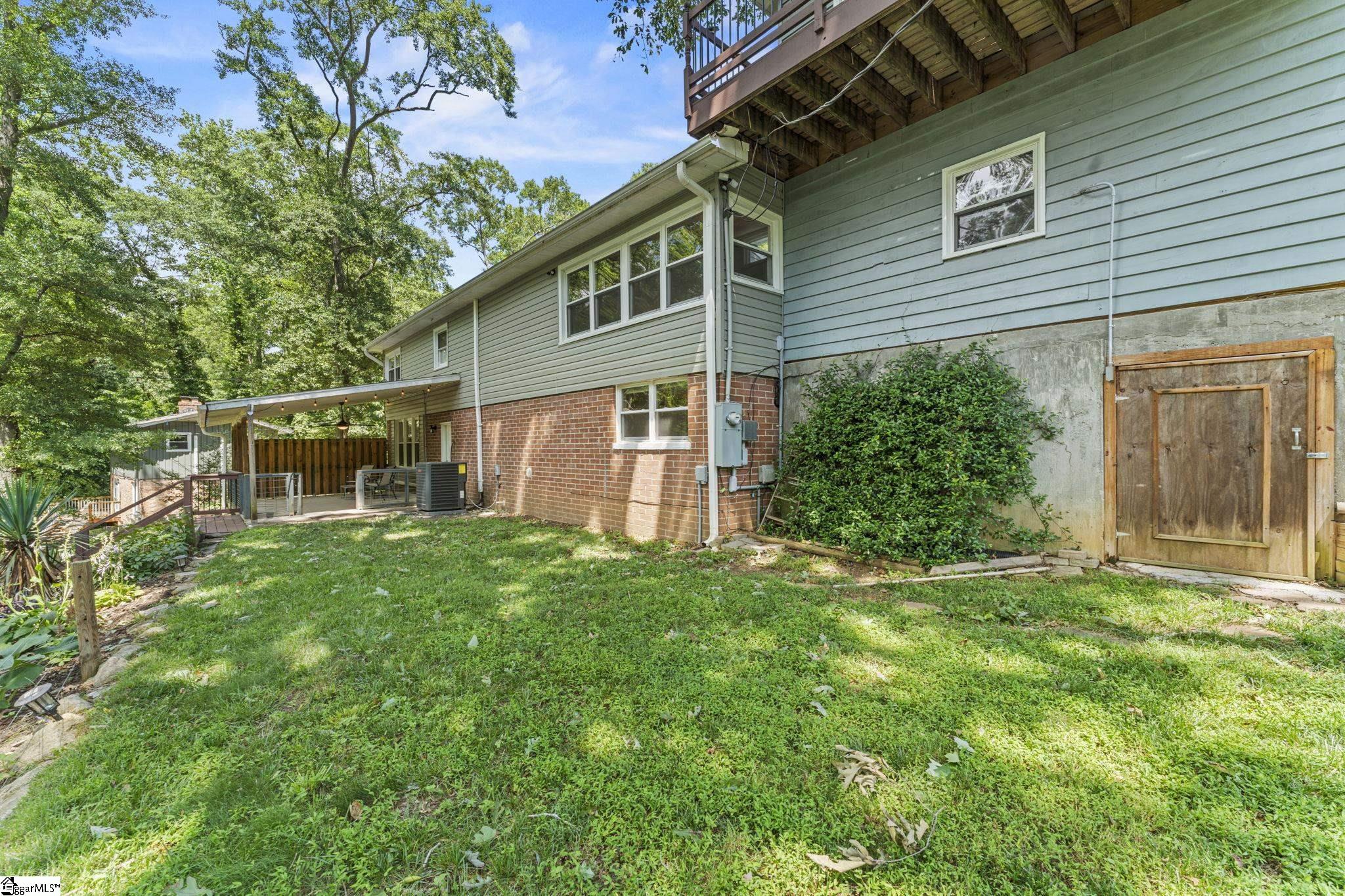 119 W Victoria Road