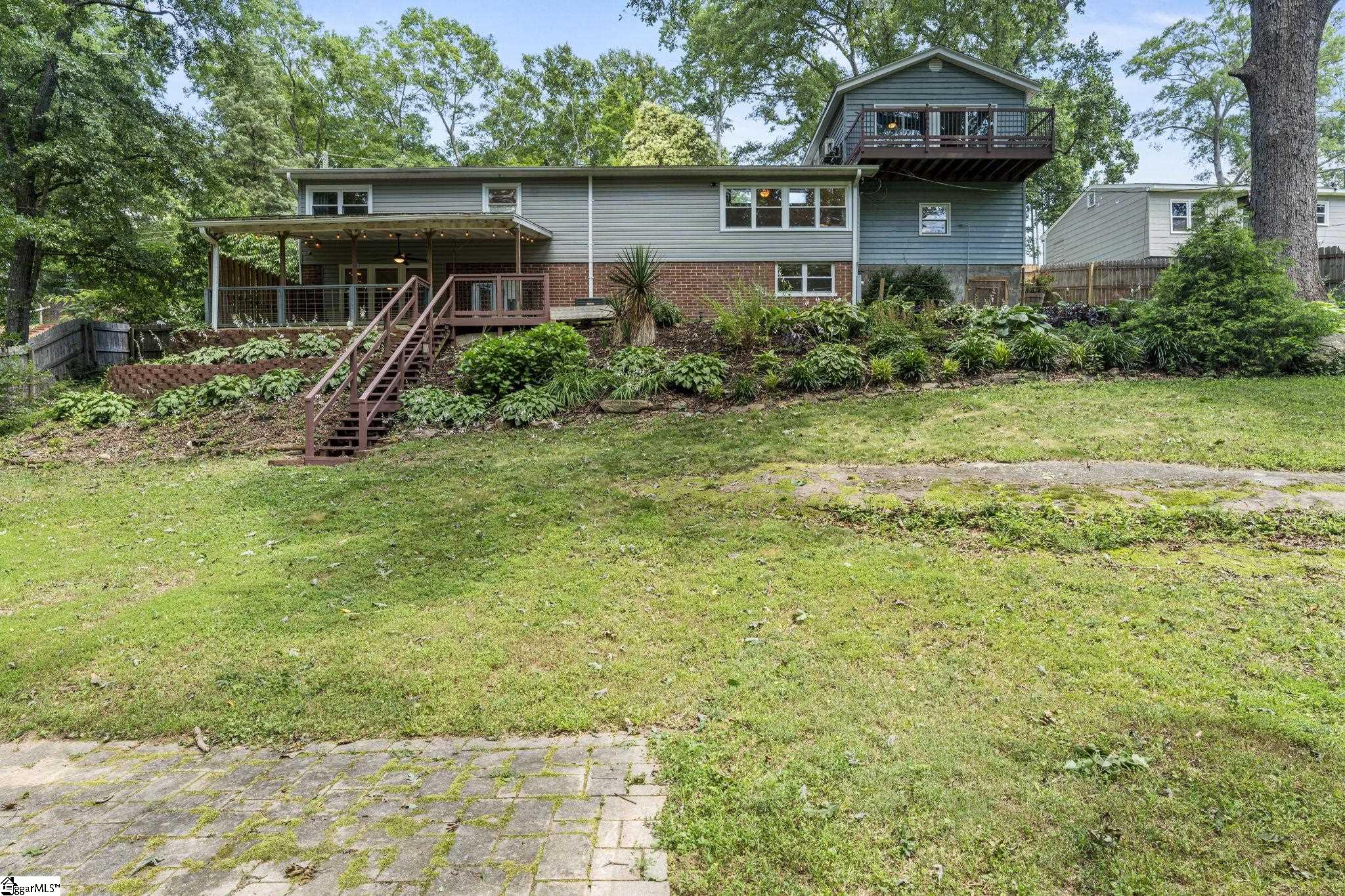 119 W Victoria Road