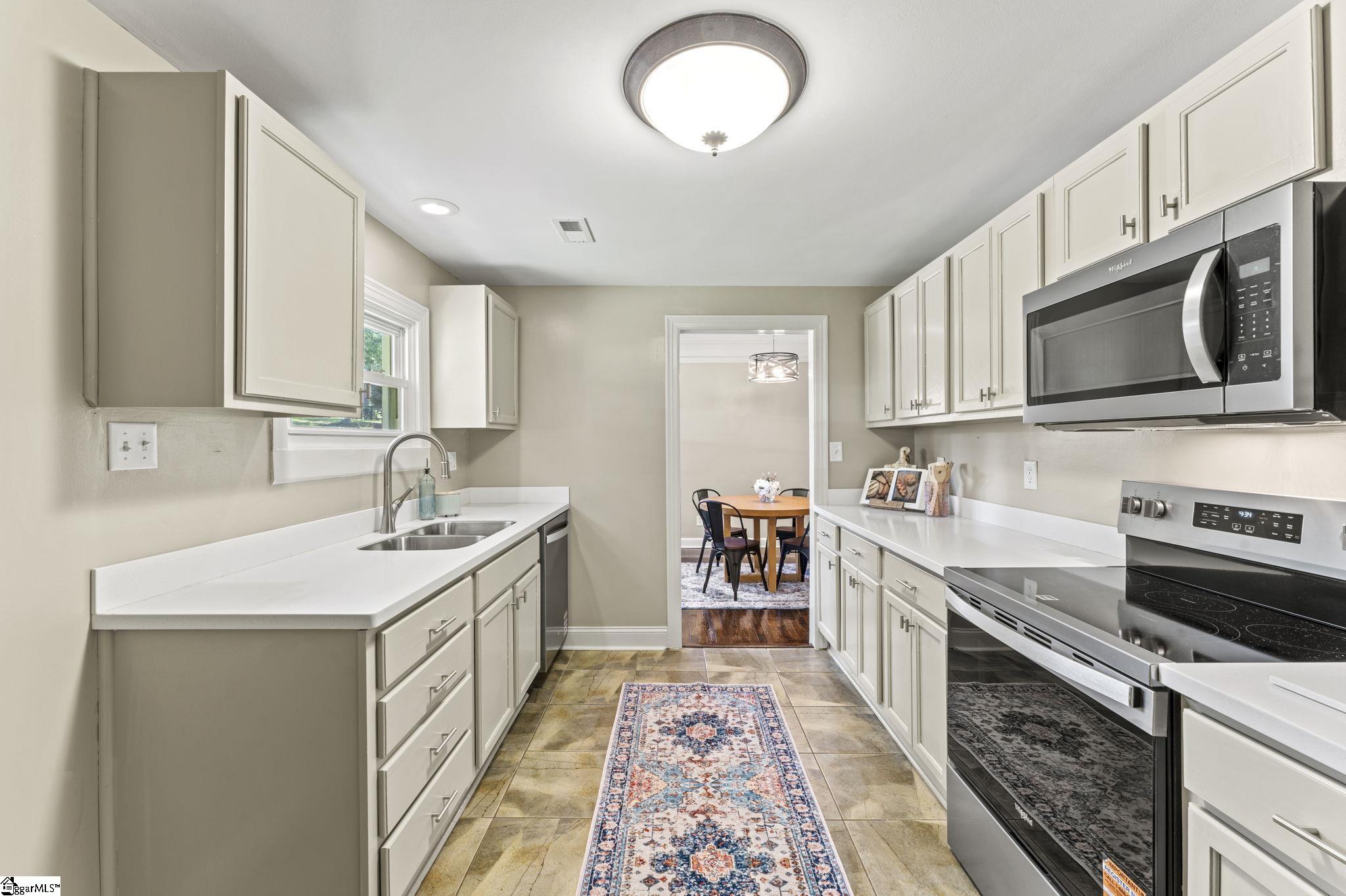 119 W Victoria Road