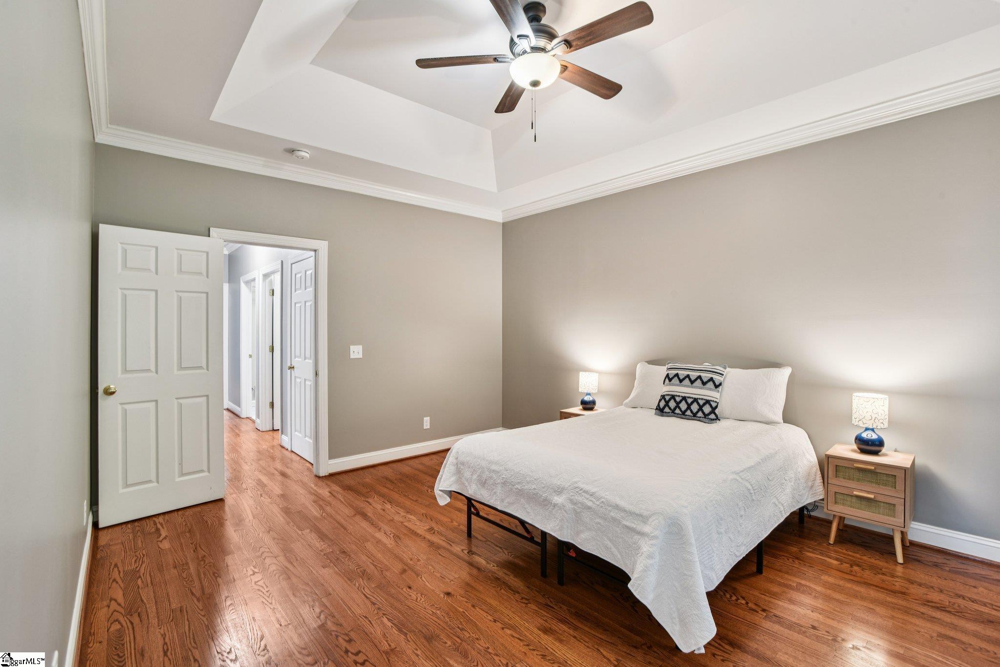 710 Pineapple Pointe