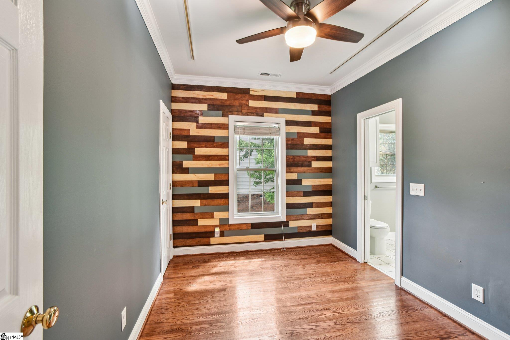 710 Pineapple Pointe