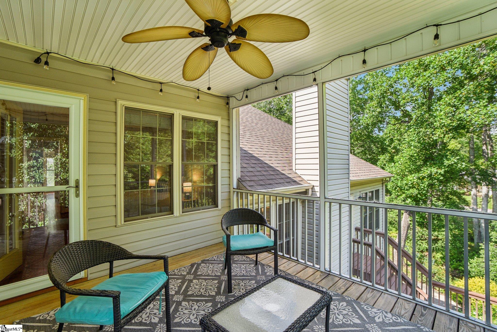 710 Pineapple Pointe